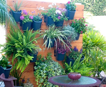 GLW08 Living Wall™ modular Vertical Garden kit with 8 Pots